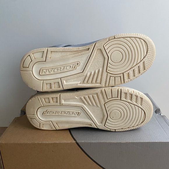 Nike Air Jordan 4 Spizike GG Wolf Grey Dark Bronze GS - Size 4 Y- 5.5 W - Picture 6 of 10